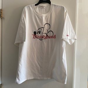 Disneyland, Mickey T-shirt. Size extra large.